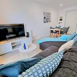 Modern In Lejlighed