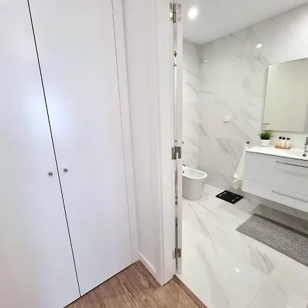 Modern In بورتيماو